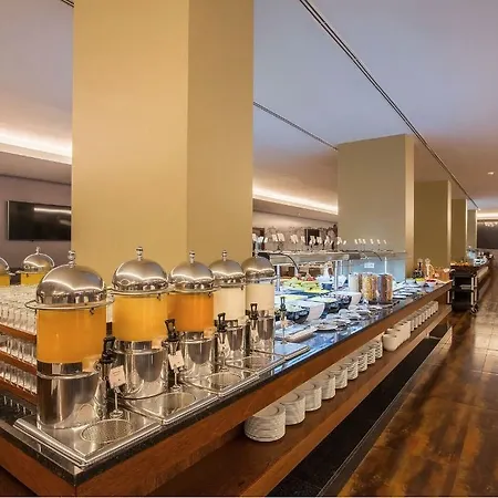 Algarve Marriott Salgados Golf & Conference Center Готель 5*